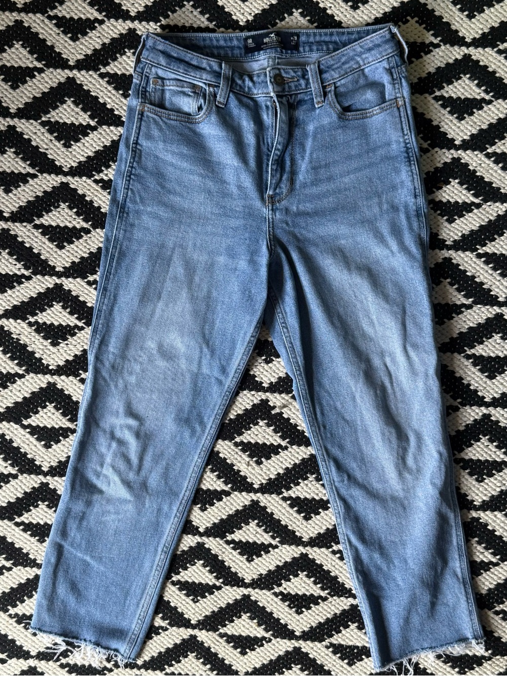Hollister Stretch Ultra High Rise Mom Jeans Light Blue Wash 9/29